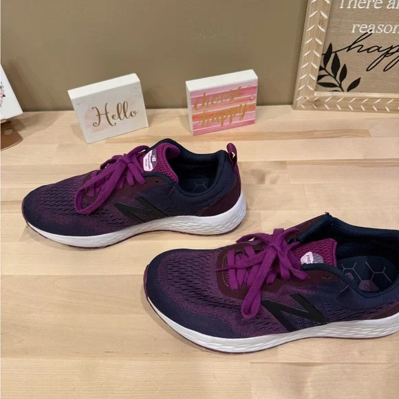 New Balance Women's Purple Fresh Foam Arishi Athletic Shoes - Picture 7 of 11